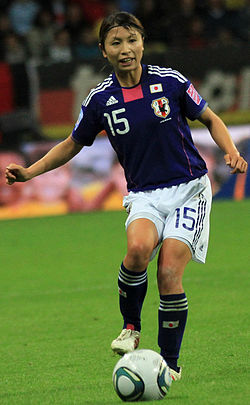 鮫島彩のサムネイル