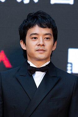 池松壮亮のサムネイル